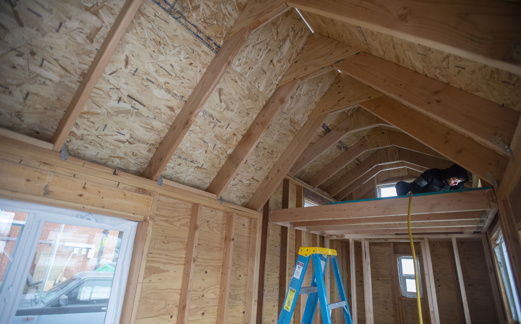 Students build tiny house